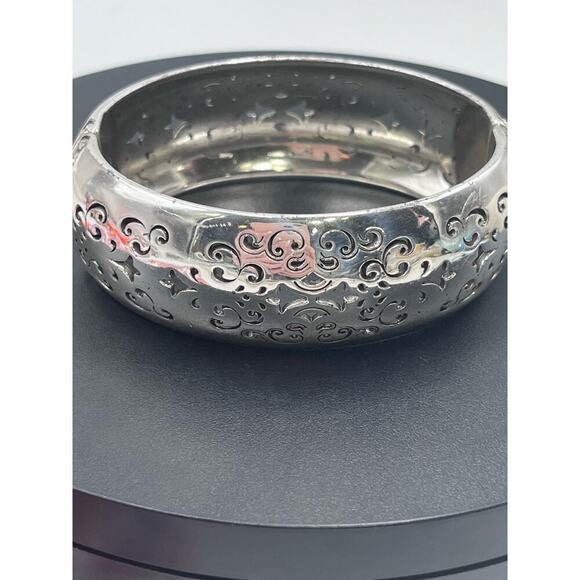 Brighton Fortuna Silver Plated Crystals Hinged Bangle Bracelet 1” - Picture 9 of 14